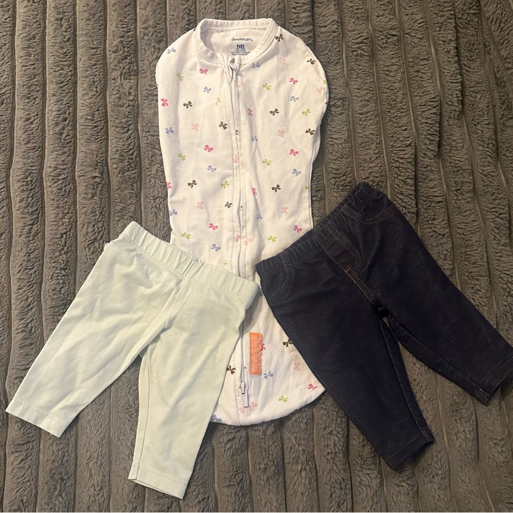 SwaddleMe pod and two NB leggings